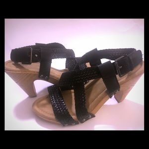 Bass Sadie Sandals!